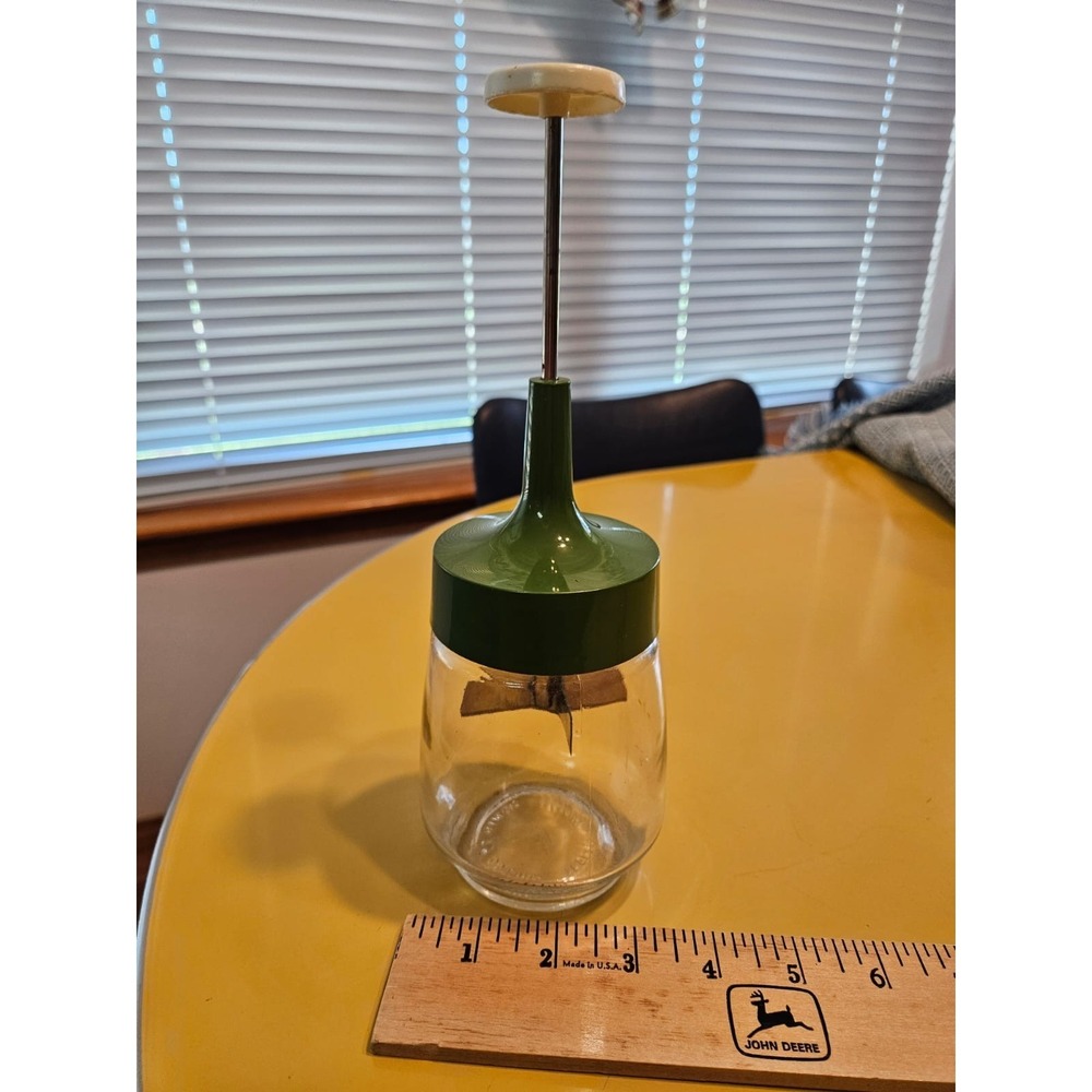 Vintage Federal Housewares Green 1 1/2‎ Cup Hand Chopper Chicago Illinois